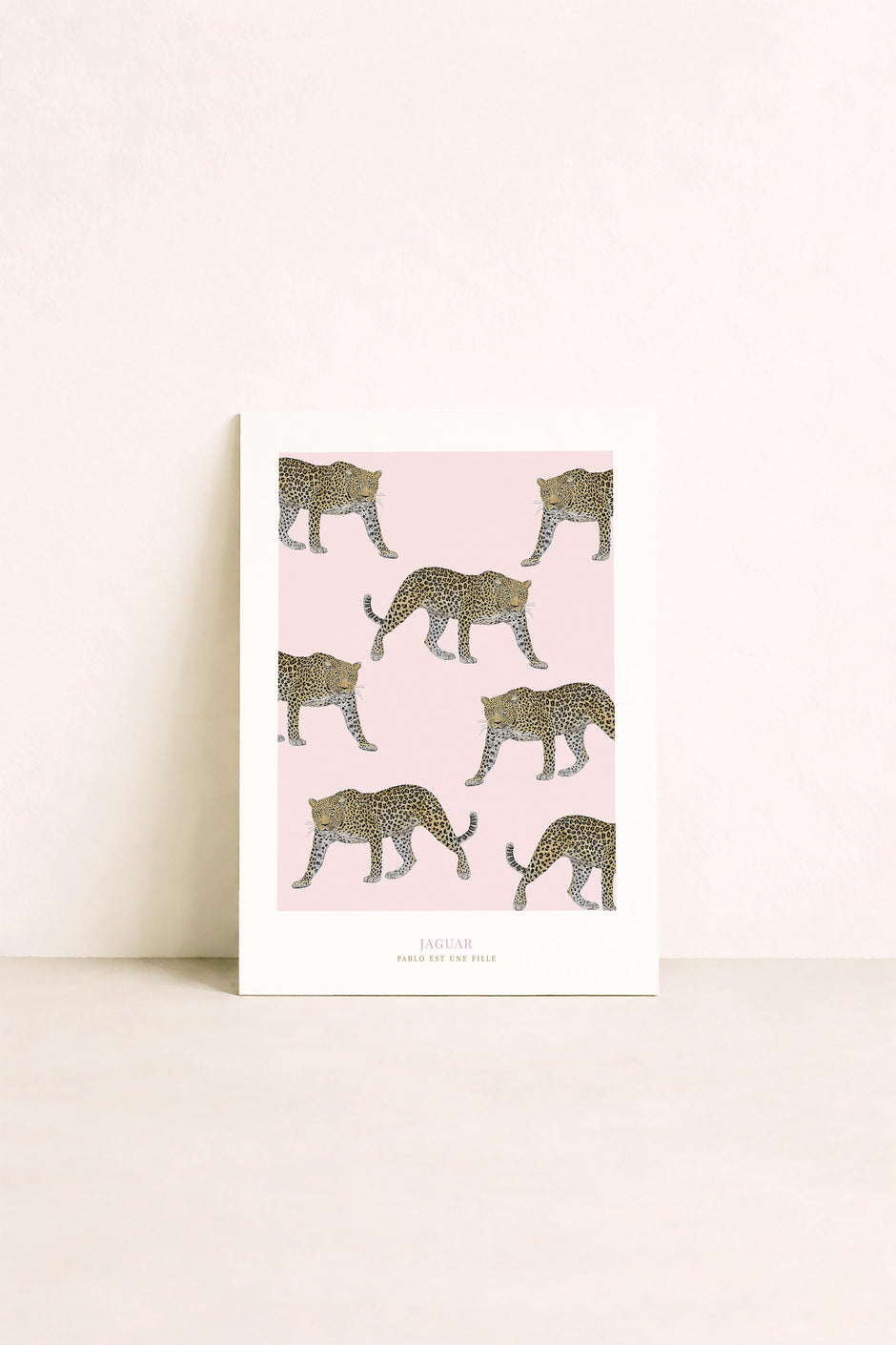 Affiche avec un motif jaguar sur fond rose par Pablo est une fille