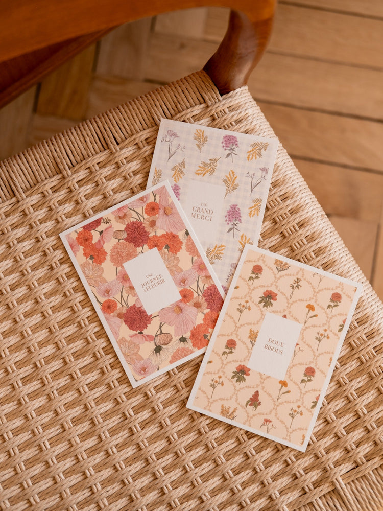 Cartes postales florales délicates – collection pro Pablo est une fille