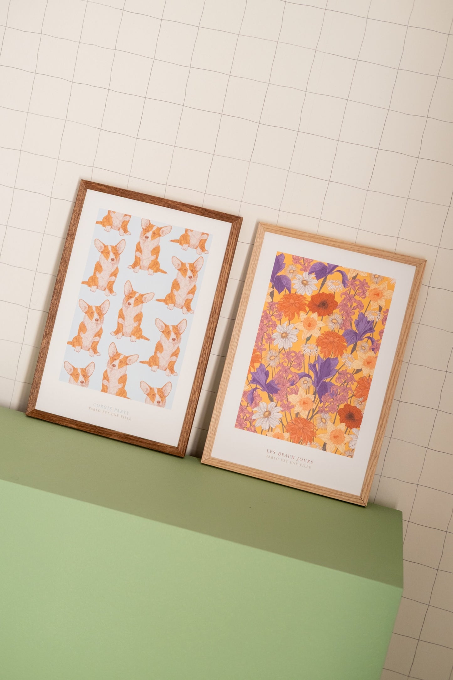 Affiches fleurs et corgis
