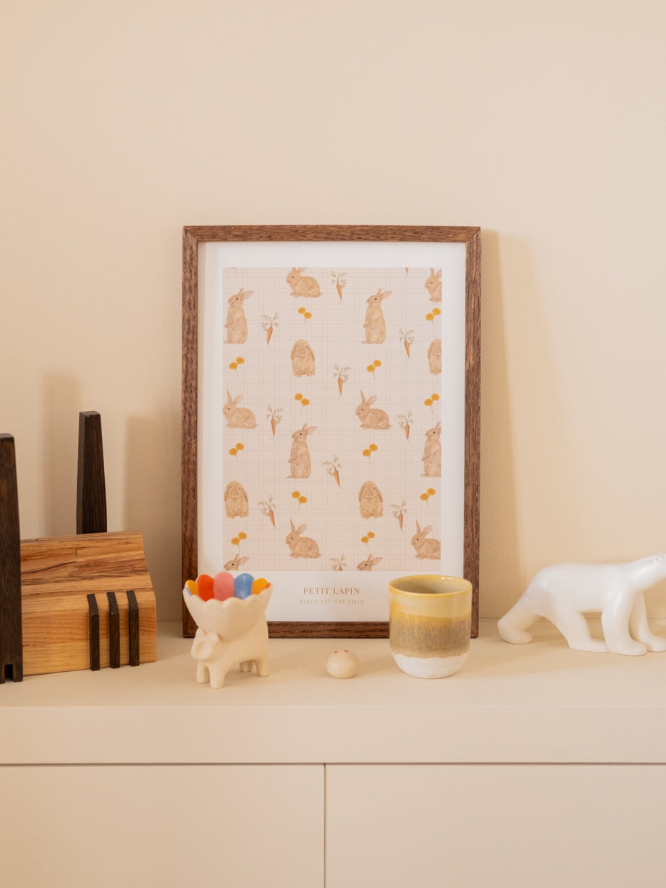 Affiche Petit Lapin encadrée – décoration chambre enfant bébé | Pablo est une fille