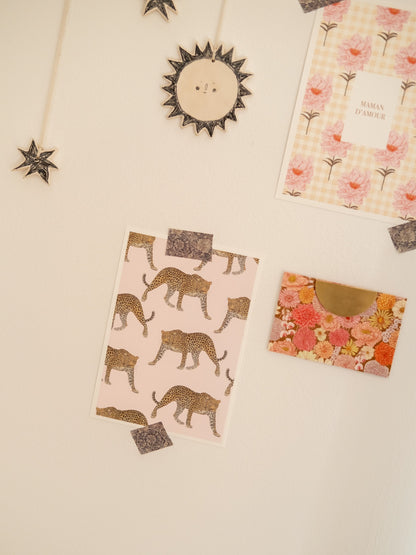 carte postale jaguar rose