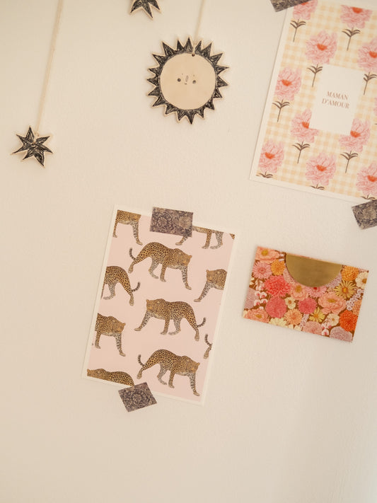 carte postale jaguar rose