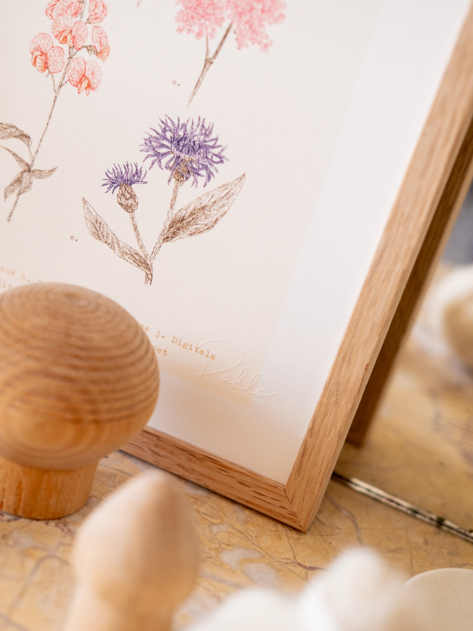 Signature embossée herbier pointilliste
