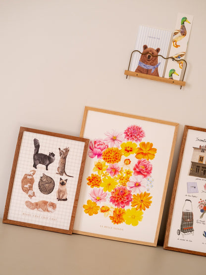 Affiche florale « La Belle Saison » encadrée, présentée avec les affiches Chats et Inventaire rennais.